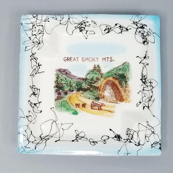 Vintage Great Smoky Mts. 4 Slot Ashtray Ceramic - Picture 3 of 10